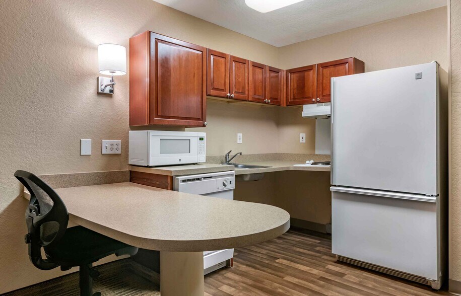 Building Photo - Furnished Studio-Orlando - Southpark - Com...
