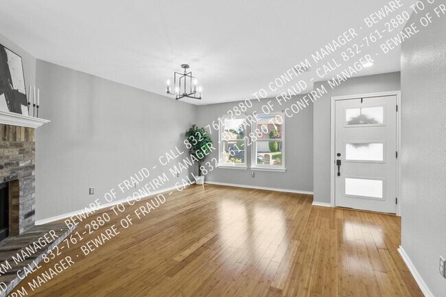 Building Photo - 2610 Lookout Dr
