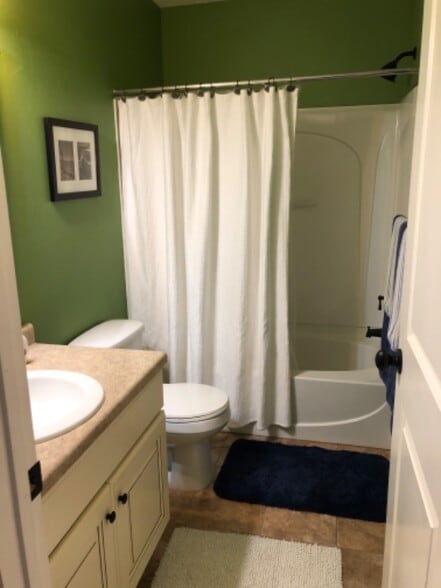 Building Photo - 10389 Rubicon Rd