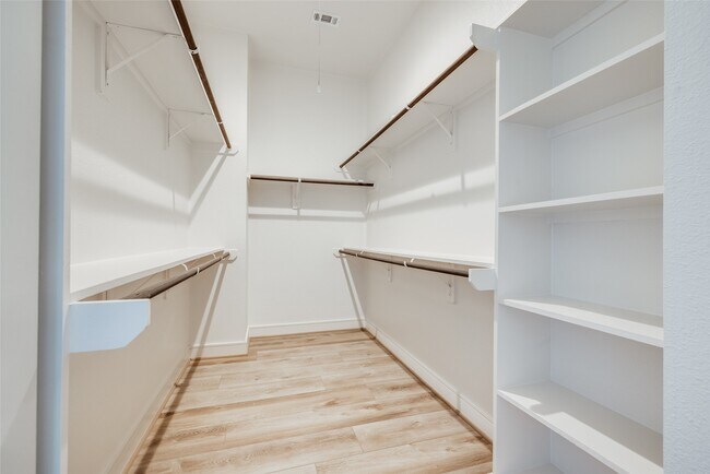 Building Photo - 6506 Old Olive Tree Dr