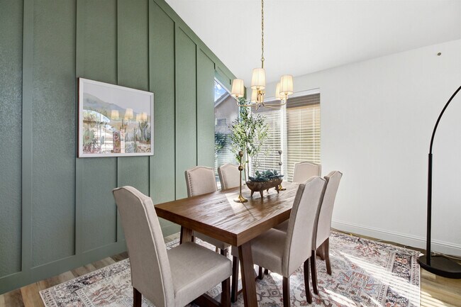 Building Photo - 2559 Du Bois Dr