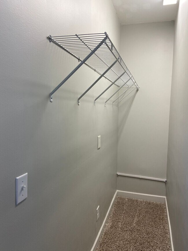 Building Photo - Amazing Murfreesboro Location / Fenced in Yard / Back Patio / Tons of Storage / Upstairs Bonus Ro...