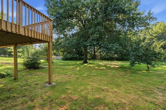 Building Photo - 1104 Falcon Dr