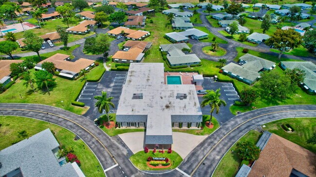 Building Photo - 801 Meadowlark Ln