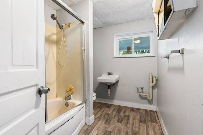 Building Photo - 3021 Old Sellars Rd