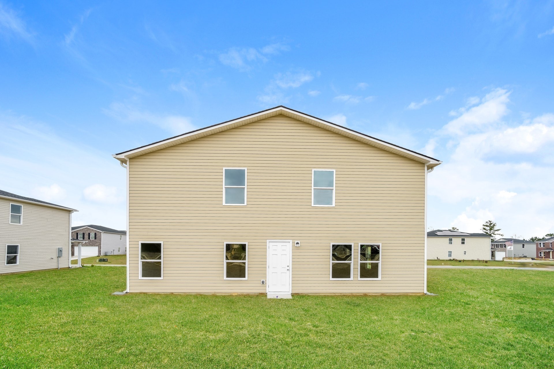 Building Photo - 4026 Lake Russell Dr