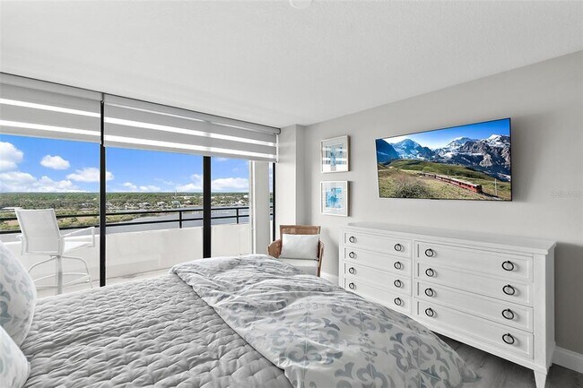 Building Photo - 1601 N Central Ave