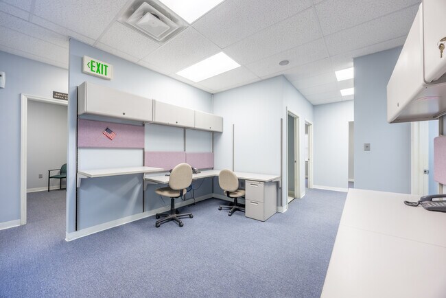 Building Photo - 305 Grady Rd