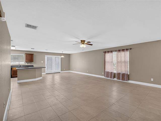 Building Photo - 2215 Splendor Ct
