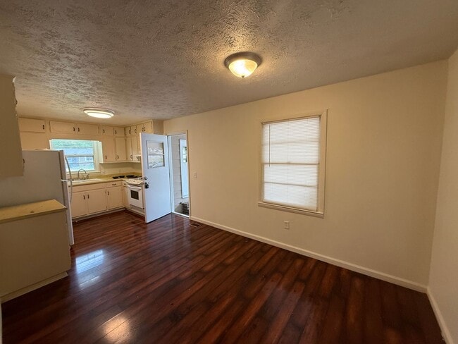 Building Photo - HOME FOR RENT IN ARAB, AL!