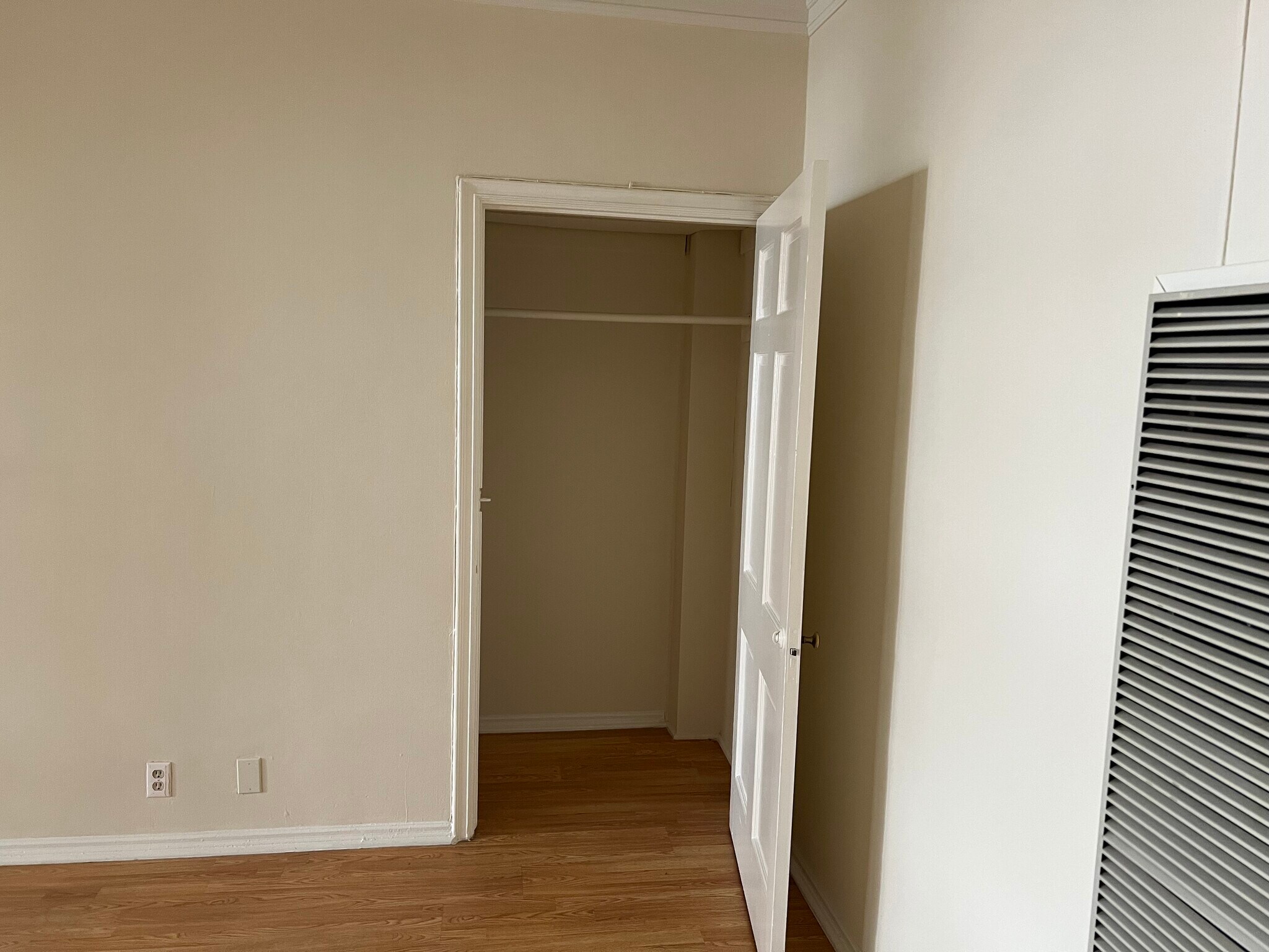 Building Photo - 309 S Berendo St