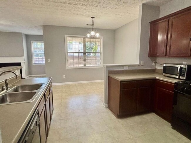 Building Photo - 889 Clairidge Elm Trail SW
