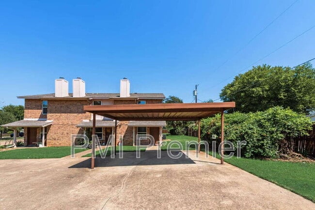 Building Photo - 105 Wildwood Ct