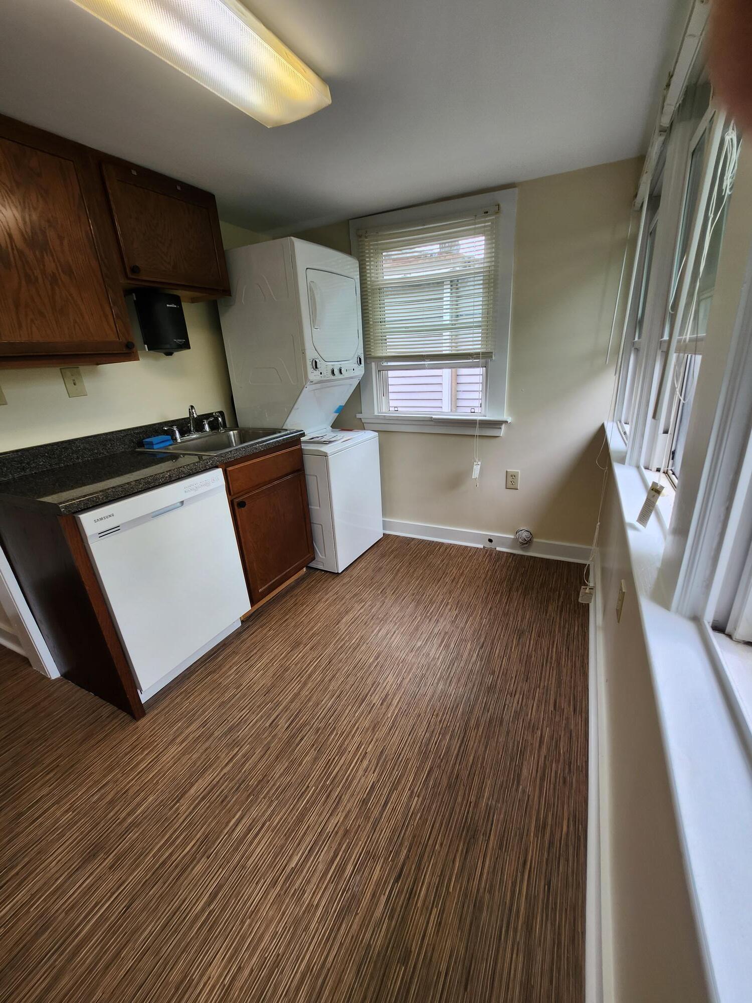 Kitchen - 142 Carlton Rd