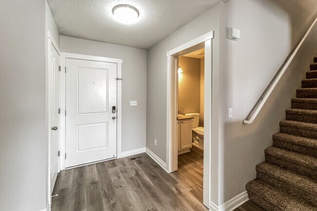 Building Photo - 2192 Cedar Trails Way N