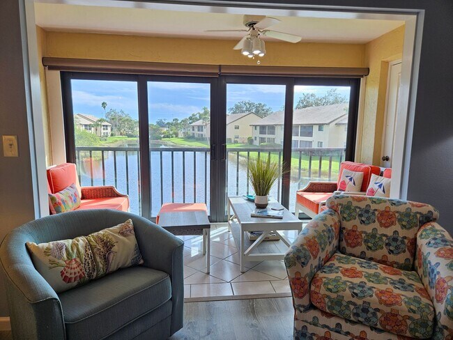 Building Photo - Seasonal Short-Term 2 Bedroom 2 Bathroom Second Floor Condo in Mission Lakes!