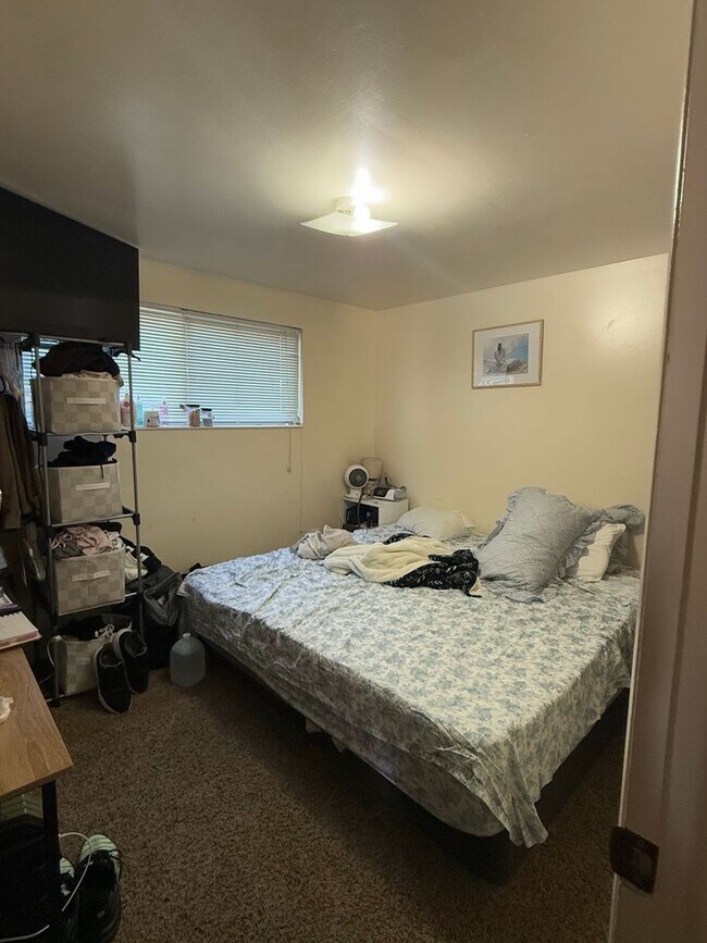 Building Photo - 2 Bedroom Apartment--Orem