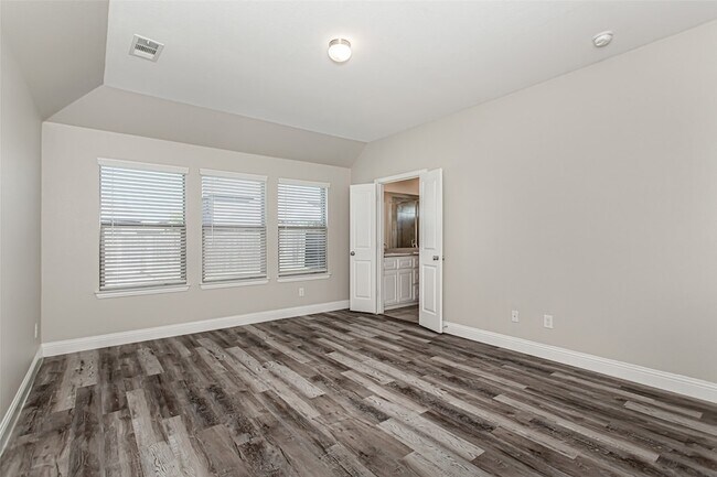 Building Photo - 1203 Rendyn St