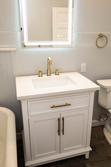 Building Photo - 2402 Rucker Ave