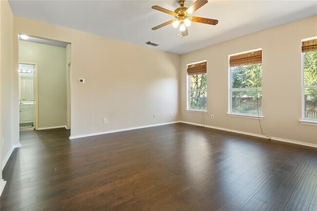 Building Photo - 2306 Hayfield Square