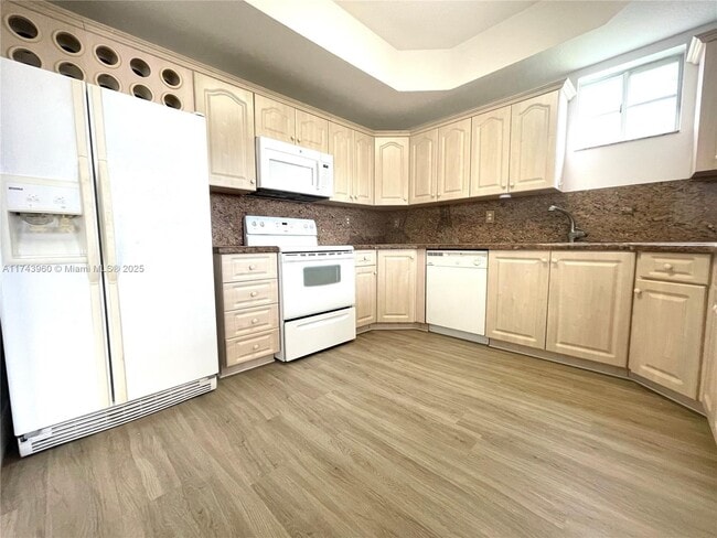 Building Photo - 17415 NW 75th Pl