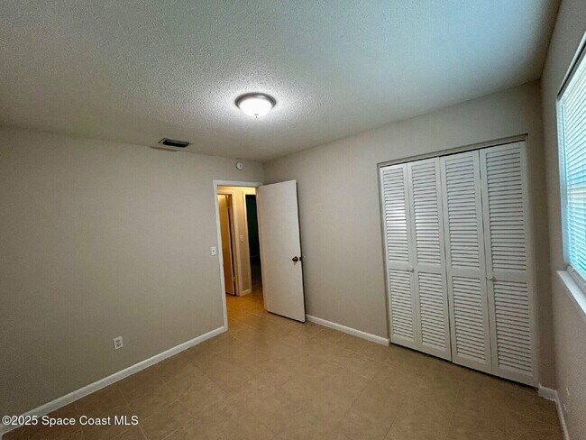 Building Photo - 1435 Belford Ct