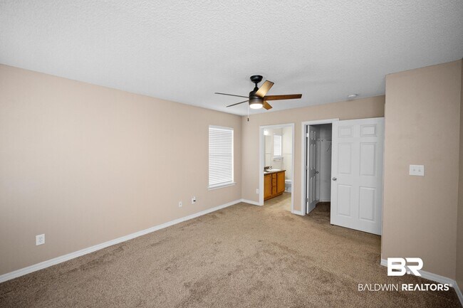 Building Photo - 13097 Concord Dr E