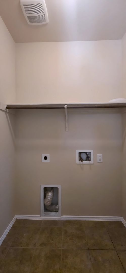 Building Photo - 160 Wild Rose Ct