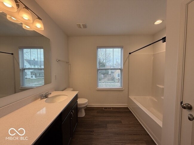 Building Photo - 326 N Warman Ave