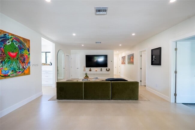 Building Photo - 7548 Adventure Ave