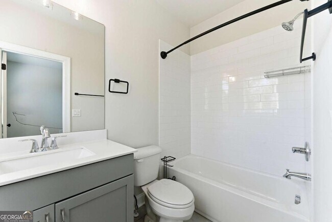 Building Photo - 5004 Bellmoore Park Ln