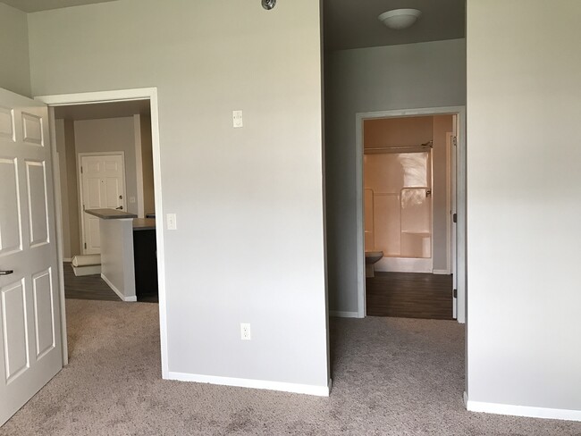 Interior Photo - Crystal Creek Apartments