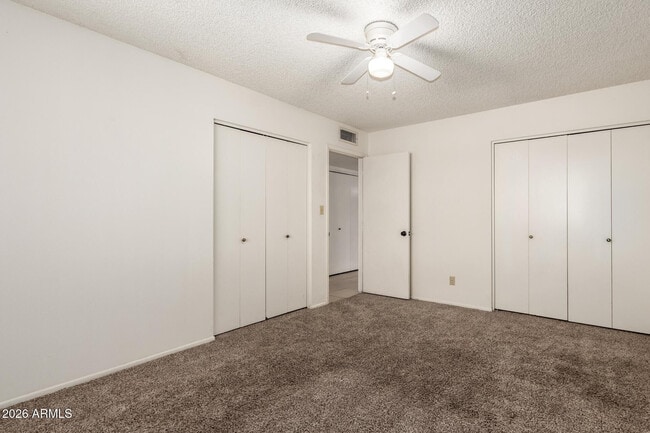 Building Photo - 4013 S Hazelton Ln