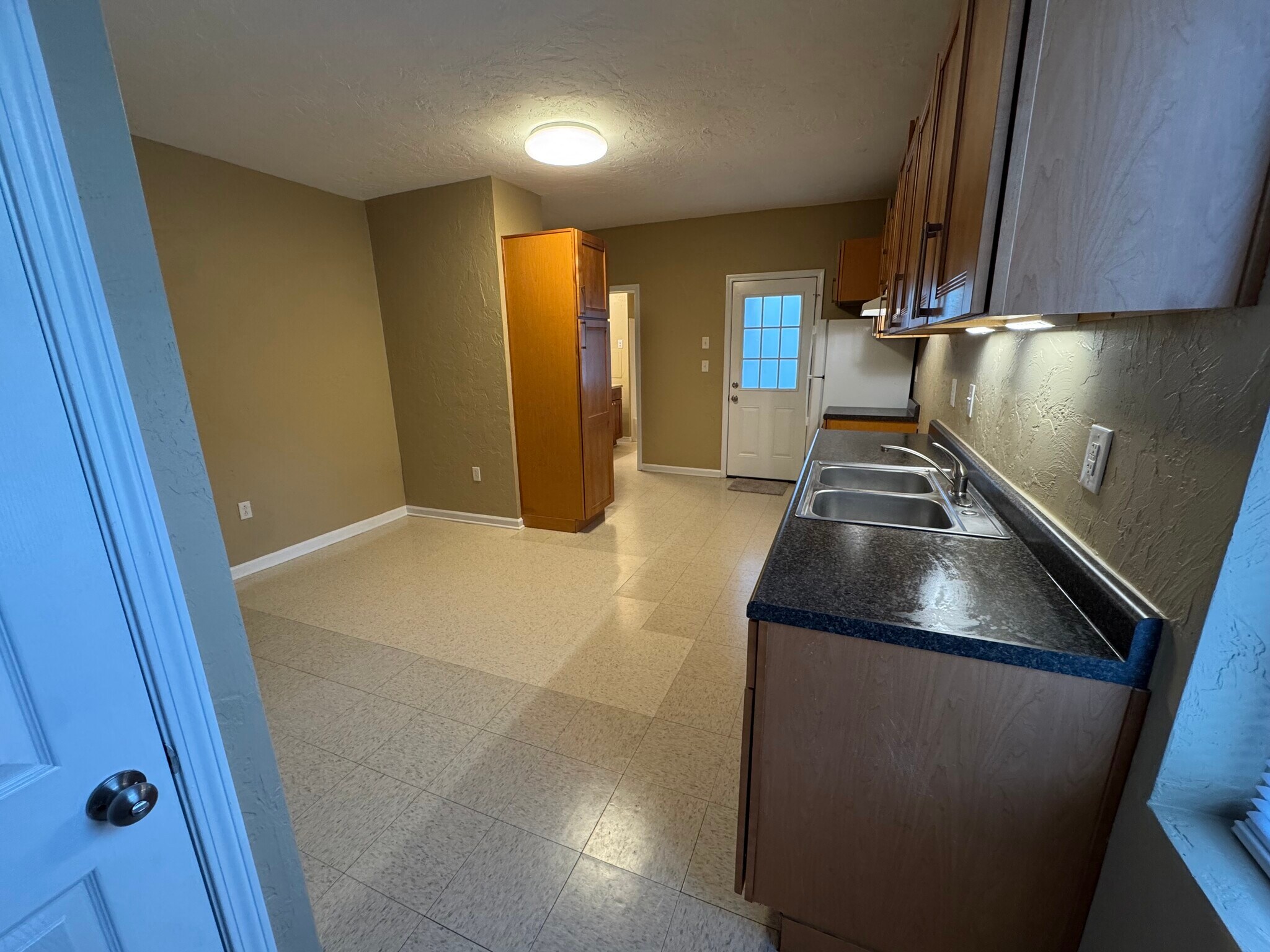 Building Photo - 114 W Berkeley St