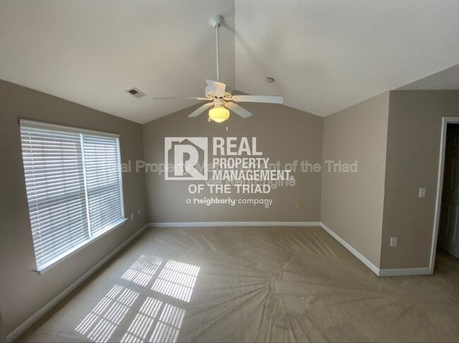 Building Photo - 101 Humberside Dr