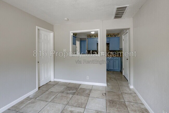 Building Photo - 8718 E Winner Rd