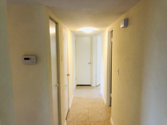 Building Photo - 1923 Jefferson Ave