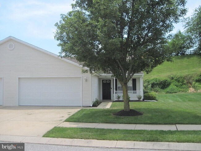 Building Photo - 7014 Seneca Ridge Dr