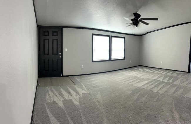 Building Photo - 17822 S Bryant Rd