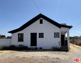 Building Photo - 1236 S Wilmington Ave