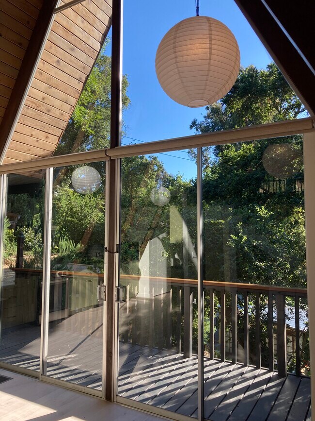 Building Photo - 10250 Seabury Ln