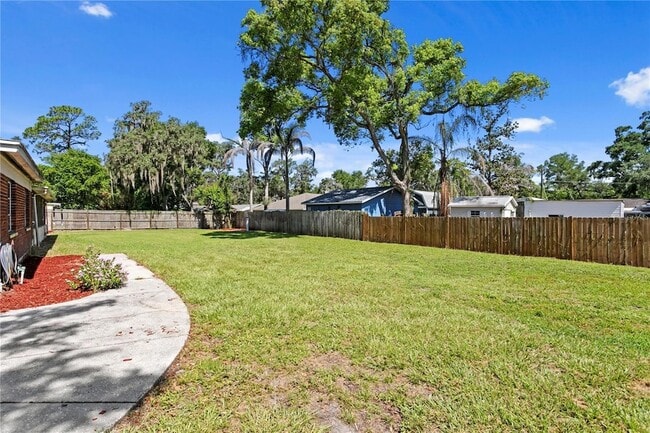 Building Photo - 6928 Greenhill Pl