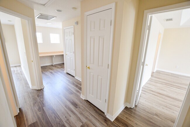 Building Photo - 1224 Travertine Terrace