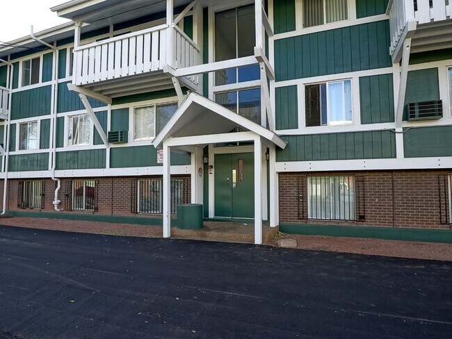 Building Photo - 233 E Arvada St