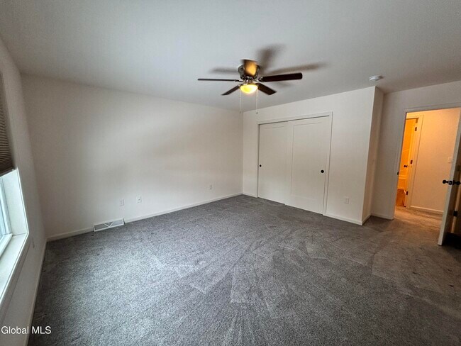 Building Photo - 587A Grooms Rd