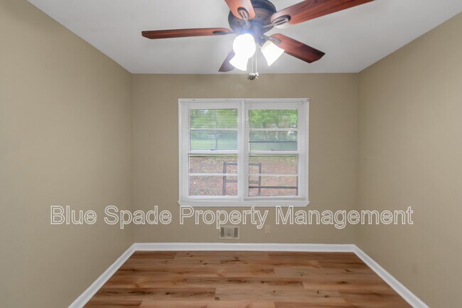Building Photo - 1862 Posten Ln SW