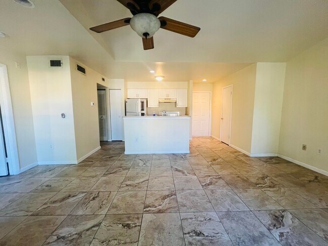 Building Photo - 4791 Via Palm Lakes Via