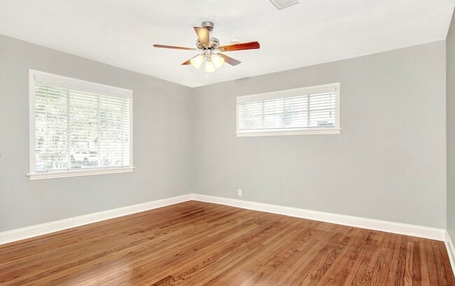 Building Photo - 2327 Dorrington St