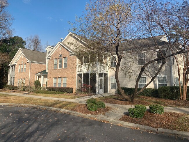 Building Photo - 4468 Lady Banks Ln