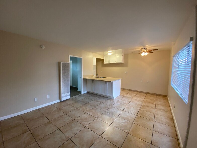 Interior Photo - 1765